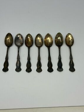 Antique WM Rogers & Son AA IS Silverplate Flatware Set of 7 Arbitus Teaspoons Q1